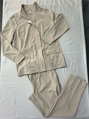 Chicos Zenergy Set Size 0 S 4/6 Beige Utility Jacket Elastic Waist Cargo Pants